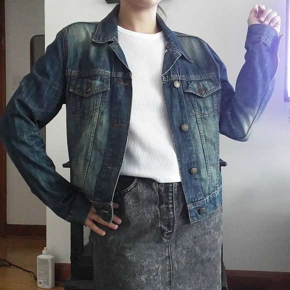 ⚡SALE⚡Zara Dark Wash Jean Jacket - Picture 3 of 9